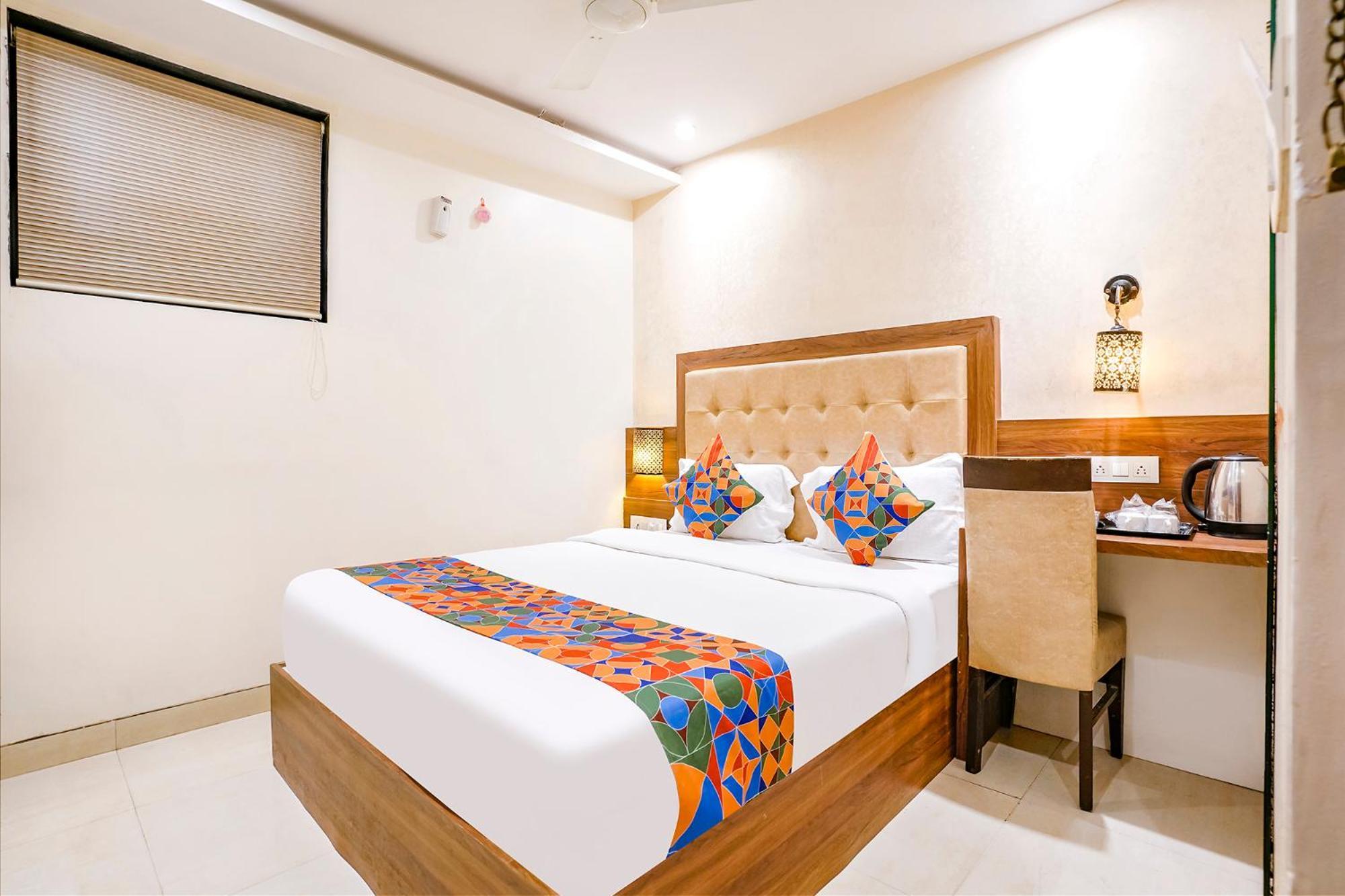 Fabhotel Amber Palace - Nr Fort & Csmt Station Mumbai Bagian luar foto