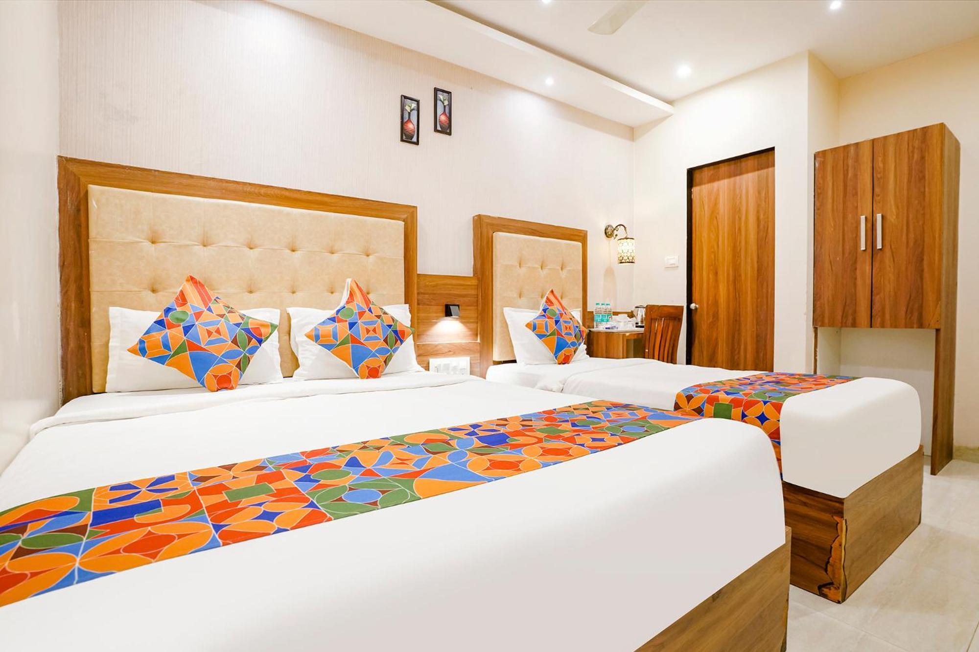 Fabhotel Amber Palace - Nr Fort & Csmt Station Mumbai Bagian luar foto