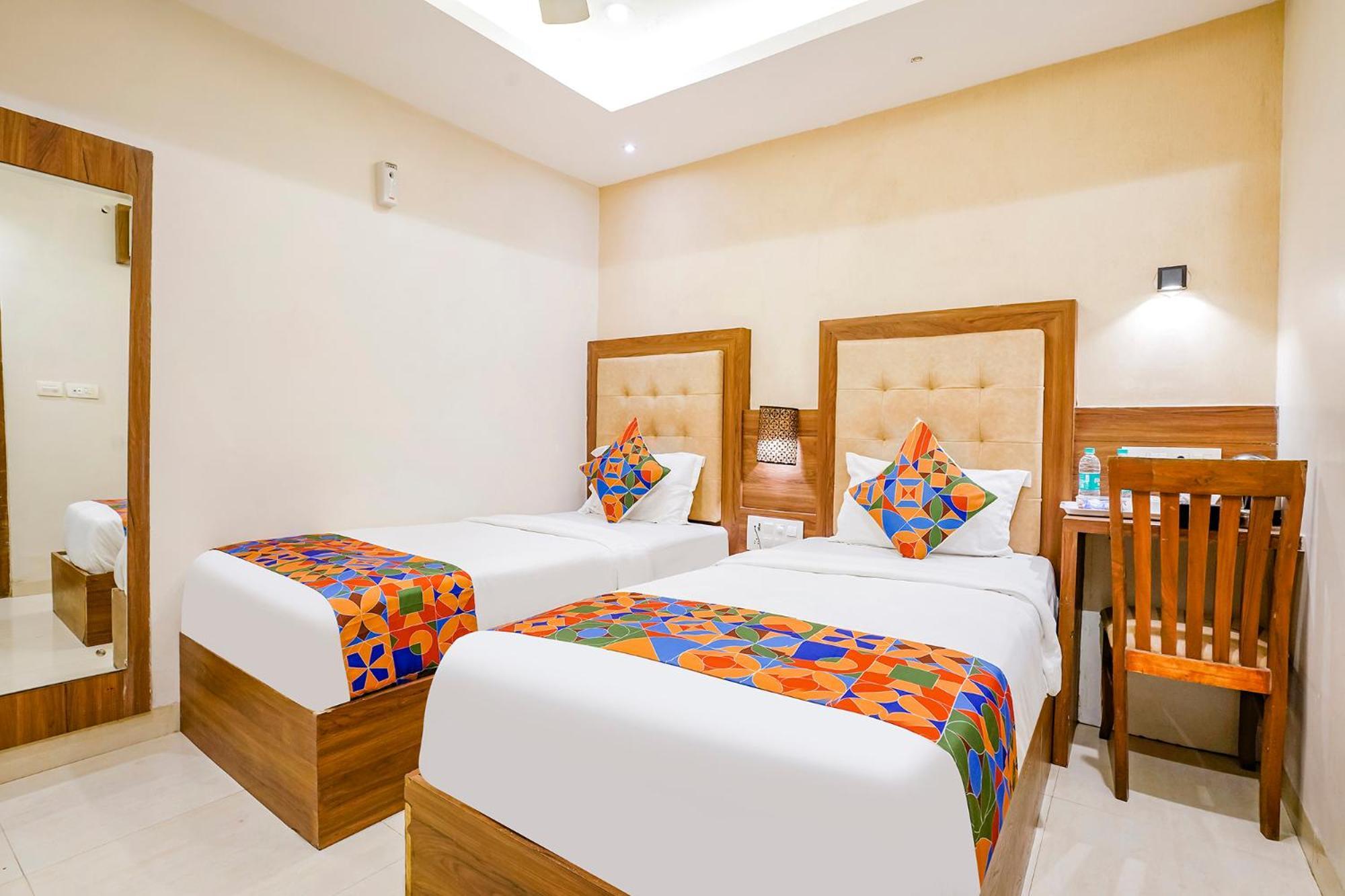 Fabhotel Amber Palace - Nr Fort & Csmt Station Mumbai Bagian luar foto