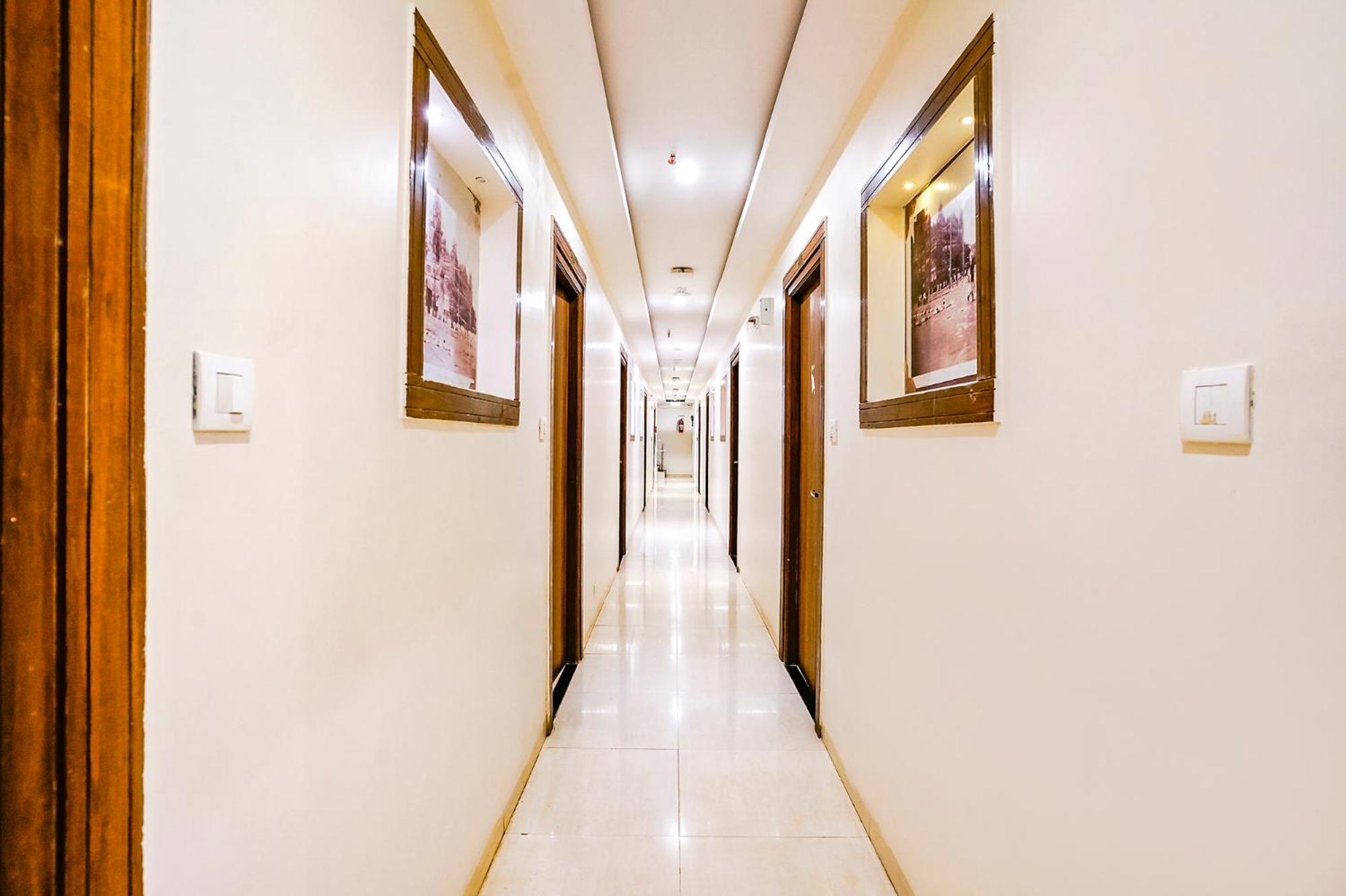 Fabhotel Amber Palace - Nr Fort & Csmt Station Mumbai Bagian luar foto