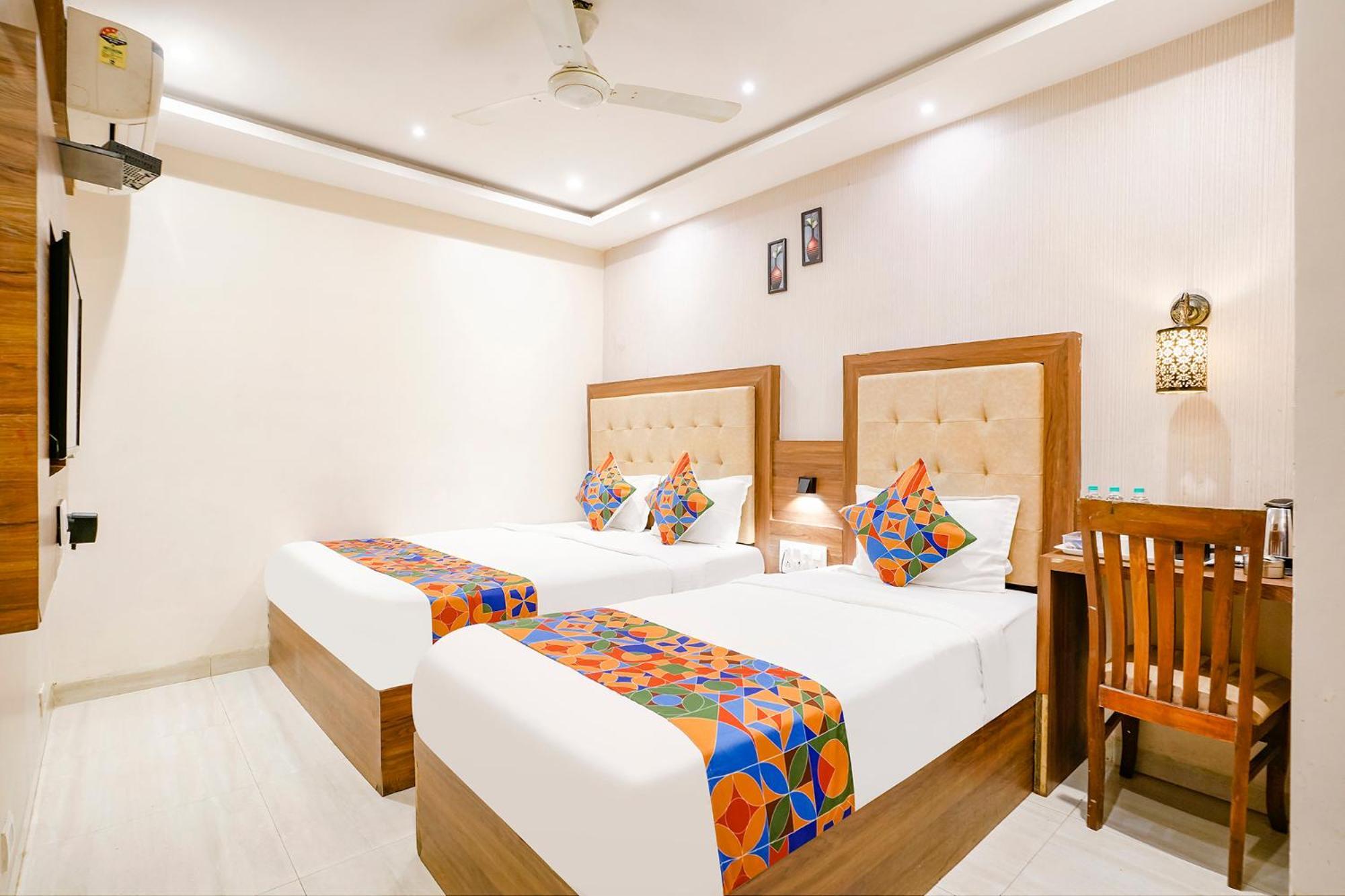 Fabhotel Amber Palace - Nr Fort & Csmt Station Mumbai Bagian luar foto