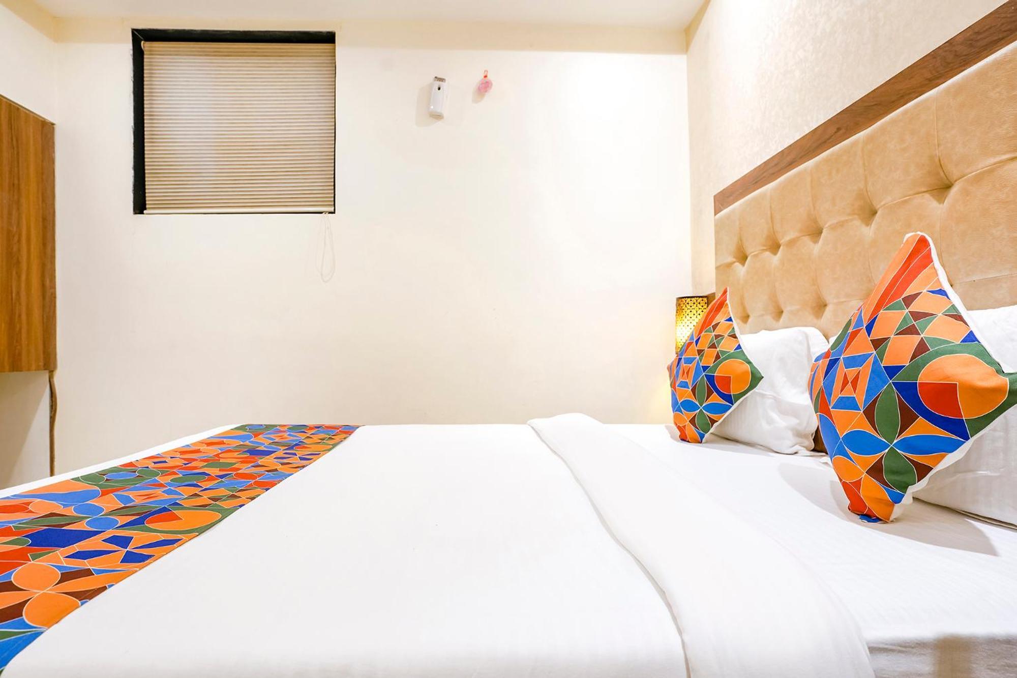 Fabhotel Amber Palace - Nr Fort & Csmt Station Mumbai Bagian luar foto