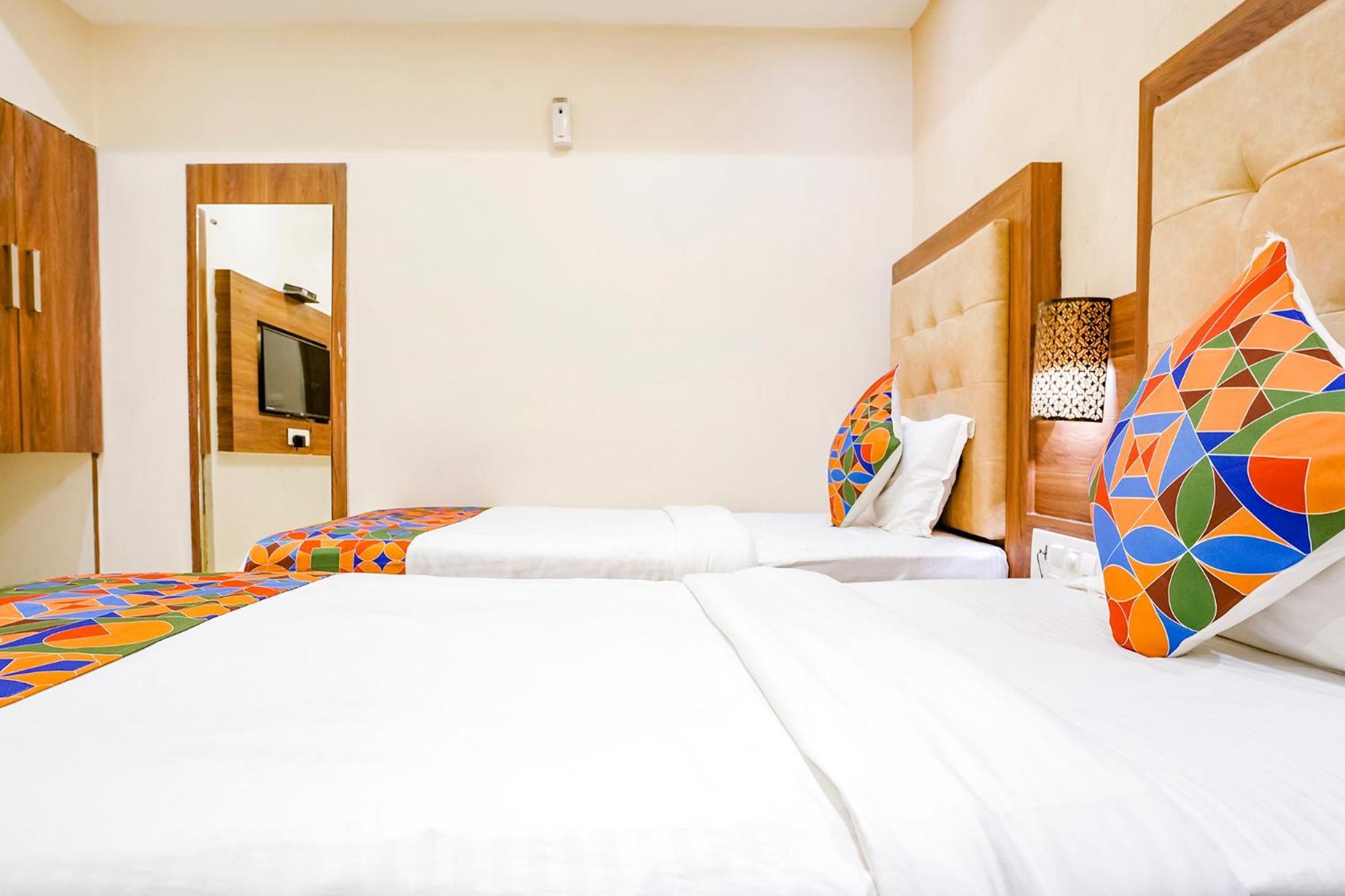 Fabhotel Amber Palace - Nr Fort & Csmt Station Mumbai Bagian luar foto