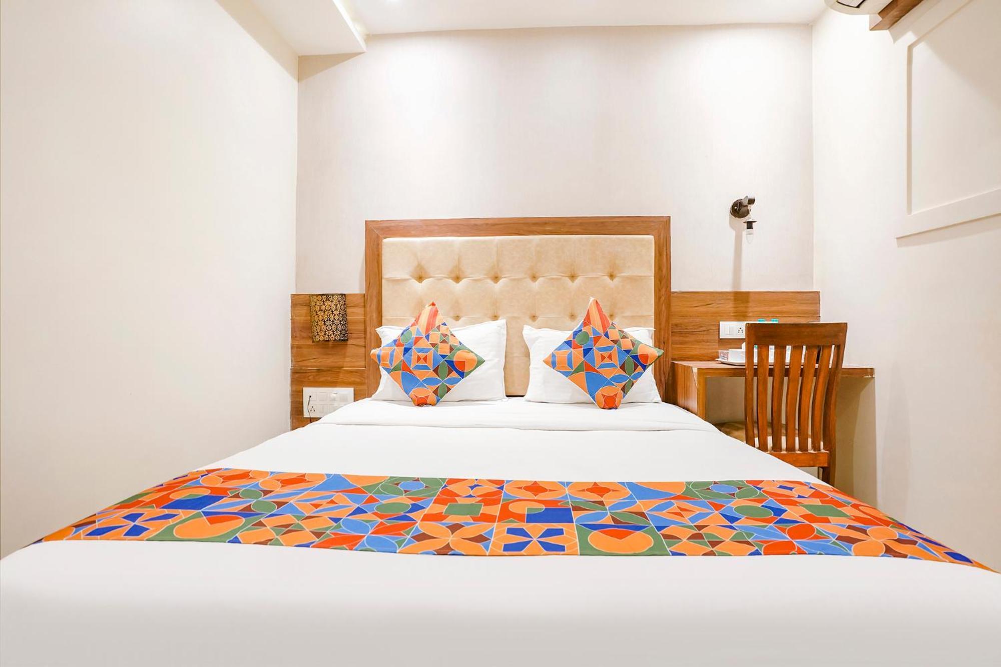 Fabhotel Amber Palace - Nr Fort & Csmt Station Mumbai Bagian luar foto